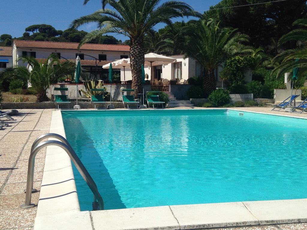 Albergo Romana กาโปลิเวรี ภายนอก รูปภาพ