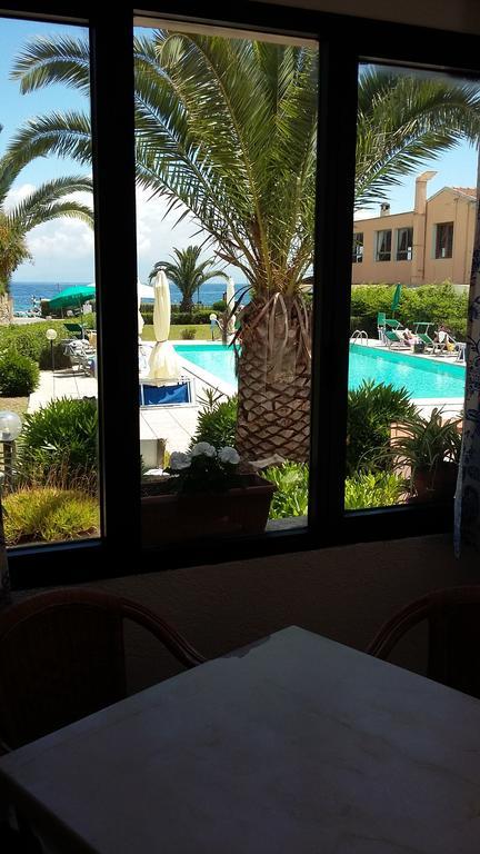 Albergo Romana กาโปลิเวรี ภายนอก รูปภาพ